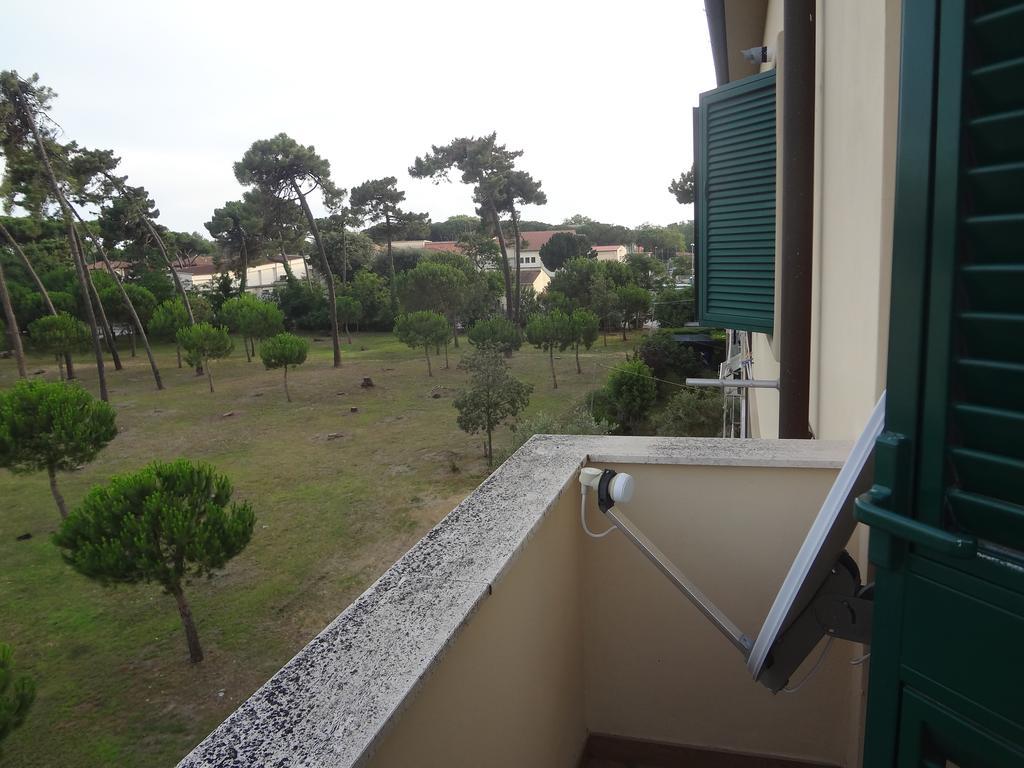 La Pineta Apartment Виареджо Екстериор снимка